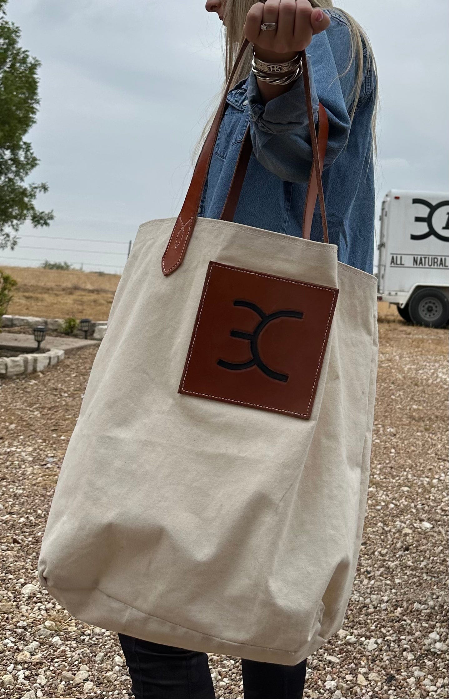 
                  
                    Chapman 3C Cattle Company Custom Canvas Bag-DEPOSIT ONLY
                  
                